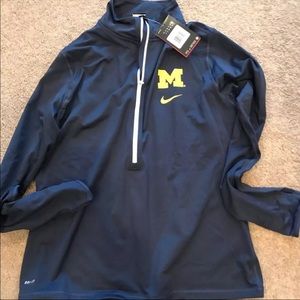 NWT: women's Nike u of m Jacket (med or 2x)